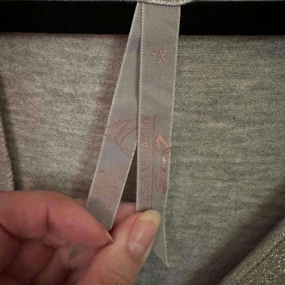 Melissa McCarthy Seven7 tunic empire waist long cuffed sleeves NWOT, v-neck 1X - Picture 2 of 10